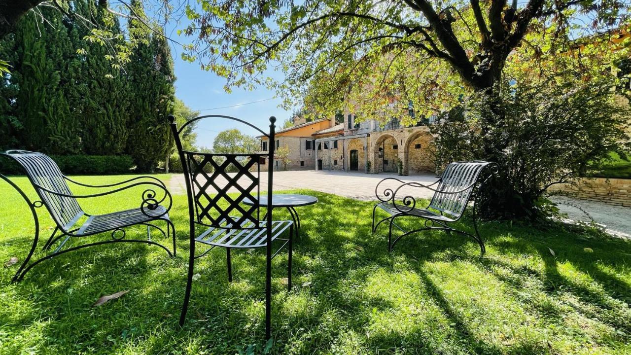 B&B Villa Dei Priori Monsampolo Del Tronto Exterior photo